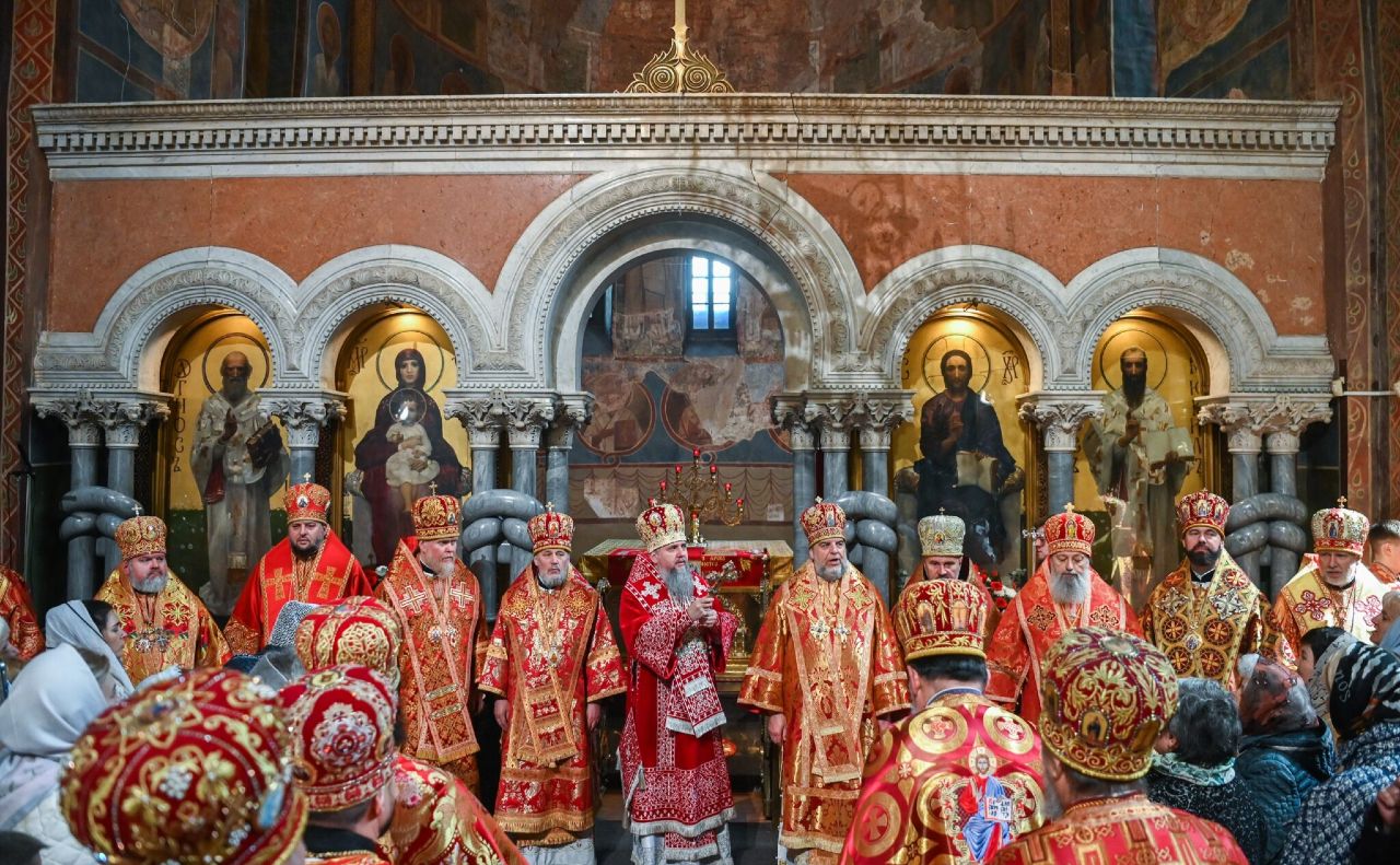 Предстоятель ПЦУ під час літургії у Кирилівській церкві в Києві. Фото: ПЦУ