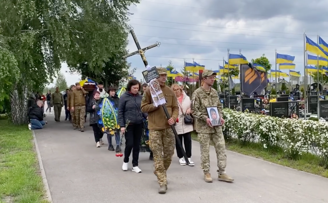 Прощання з Героєм. Фото: Бучанська міська рада
