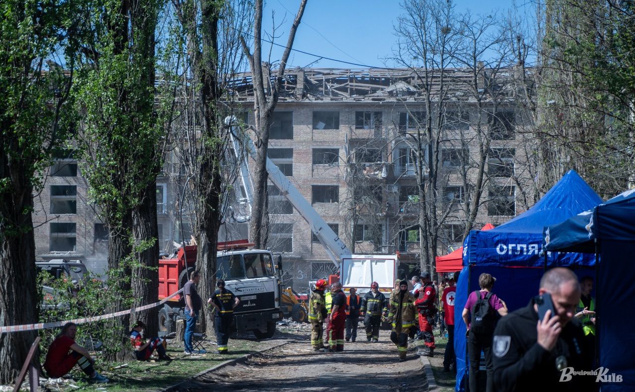 Фото з місця трагедії в Святошинському районі. Фото: Олексій Самсонов