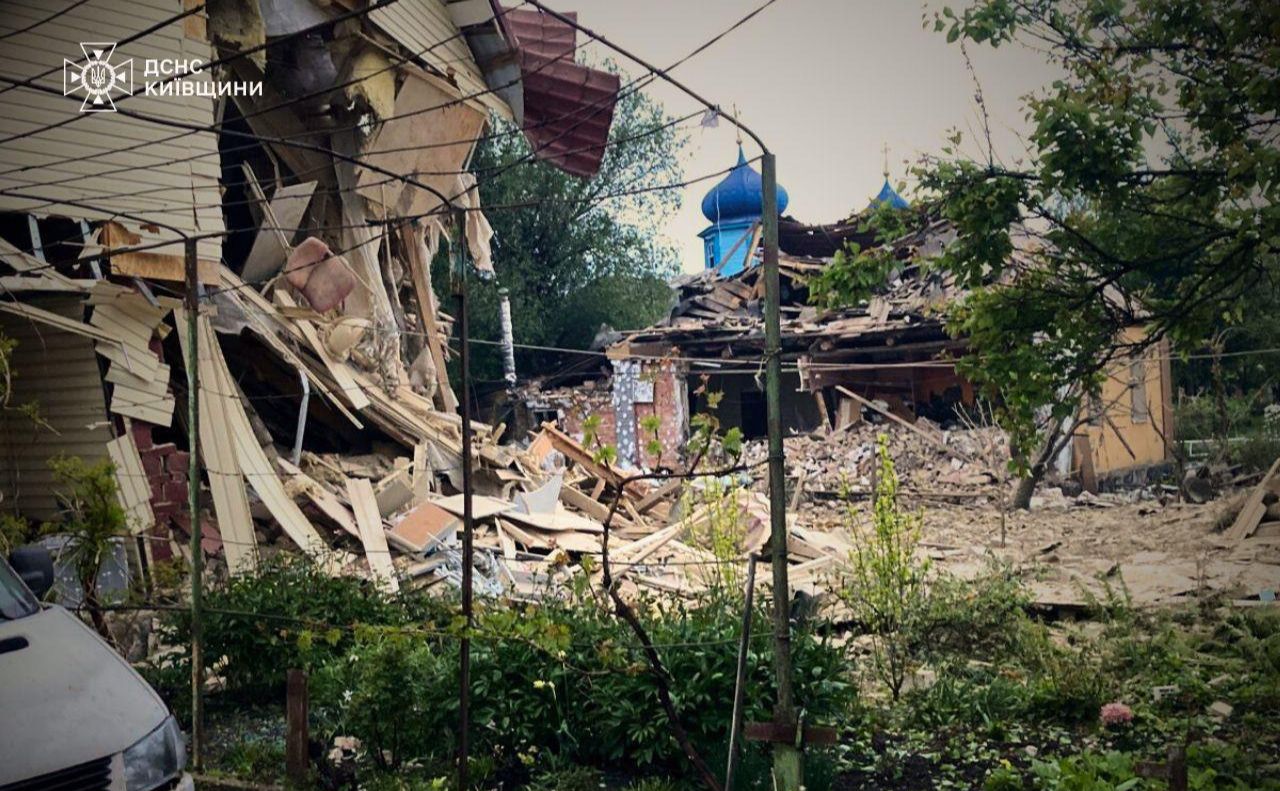 Зруйновані будинки. Фото ДСНС Київщини