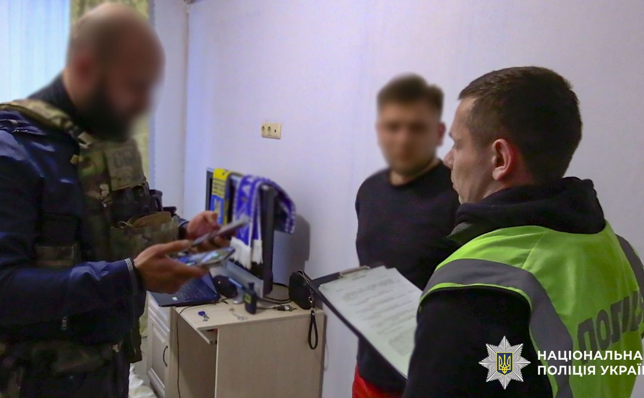 Незаконну оборудку викрили поліція та СБУ. Фото: поліція Києва
