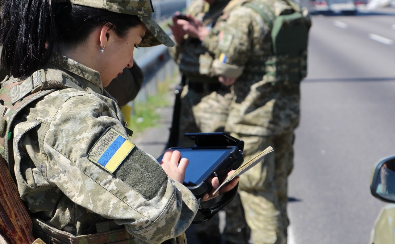 Фіктивних батьків зупинили у пункті пропуску «Смільниця». Фото ілюстративне: ДПСУ
