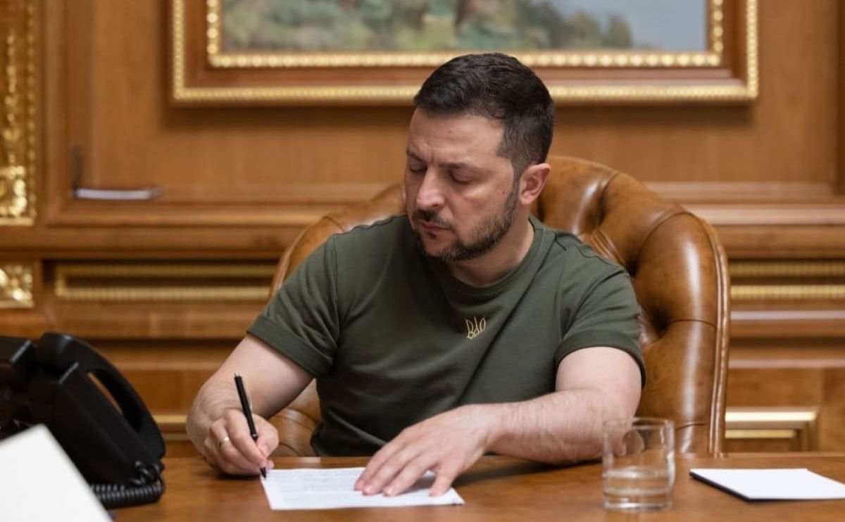 Відповідні розпорядження глава держави підписав 26 травня. Фото: офіс Президента