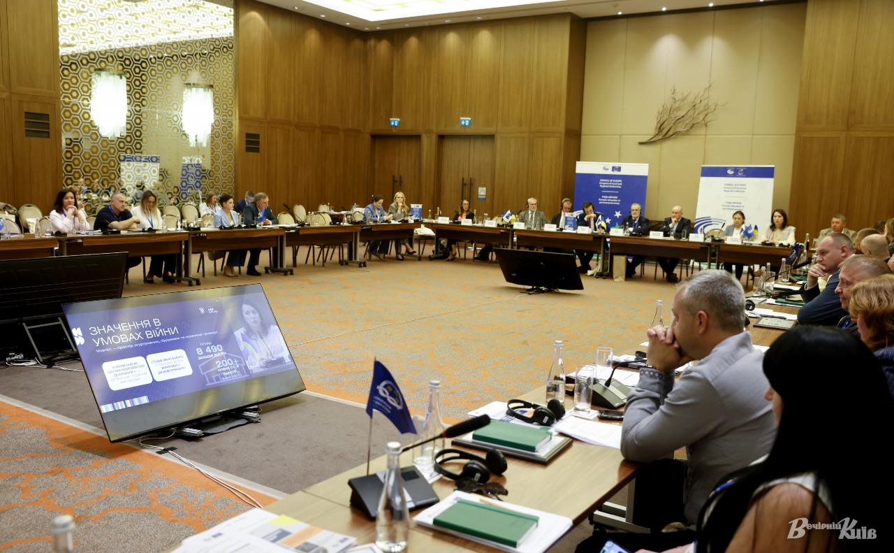 Під час заходу представники громад ділилися інноваційними підходами до життя й розвитку в умовах повномасштабної війни. Фото: Борис Корпусенко