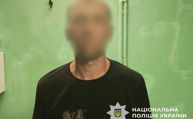 Злодій «працював» у метро. Фото: поліція Києва