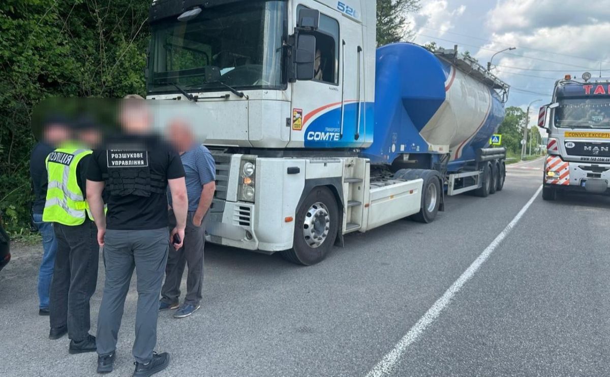 У прикордоння порушників везли вантажівками або поїздами. Фото: ДПСУ