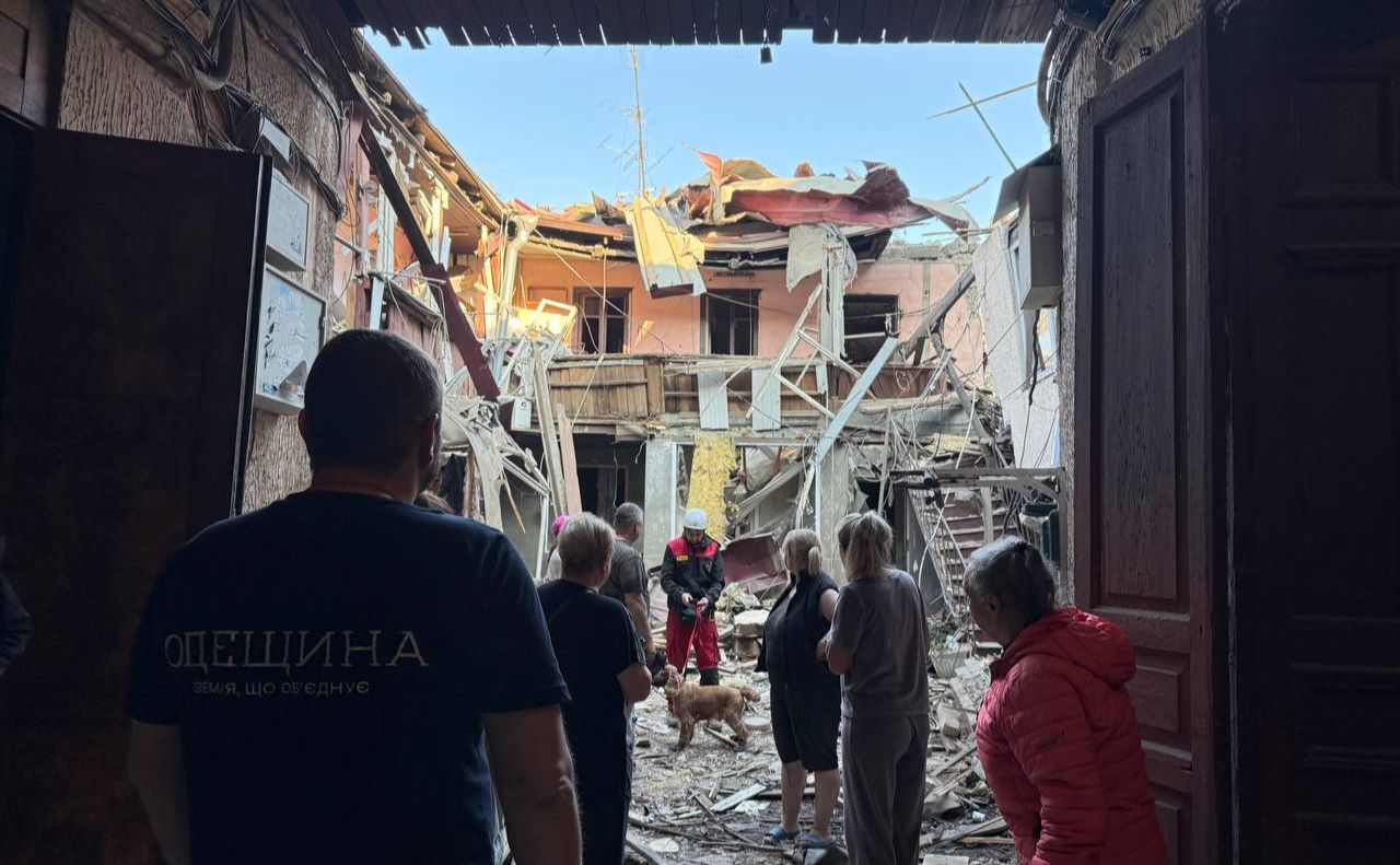Після удару шахедами в Одесі. Фото: Телеграм Олега Кіпера