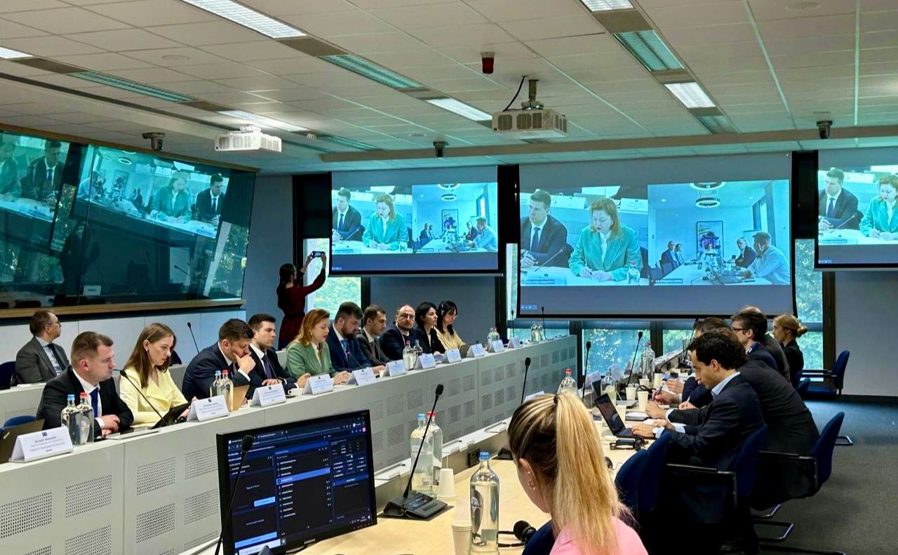 Україна пройшла скринінг ЄС у сфері транспорту. Фото: Міністерство розвитку громад та територій України