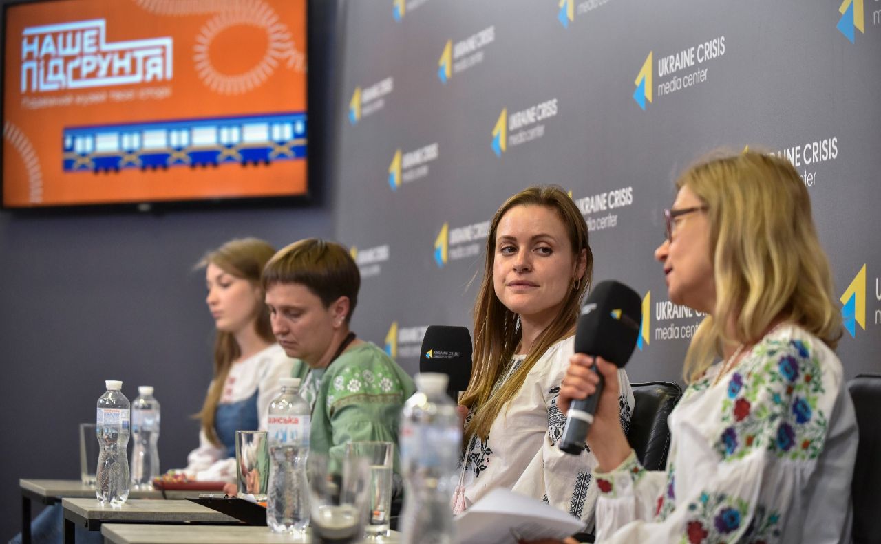Спікерки під час презентації проєкту. Фото: Національна спілка археологів