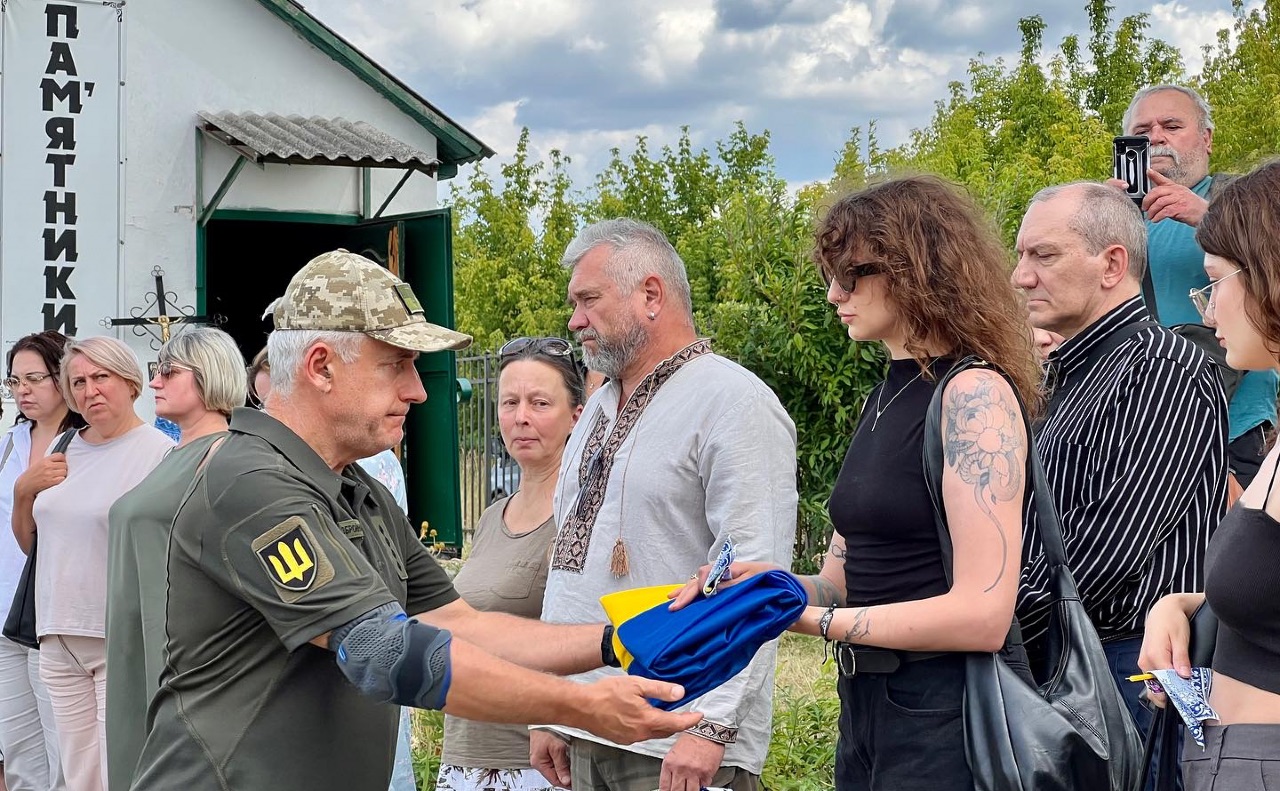 Церемонія прощання з Героєм відбулася у Ворзелі. Фото: Бучанська міськрада