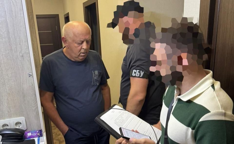 Під час обшуку. Фото: «Дзеркало тижня»