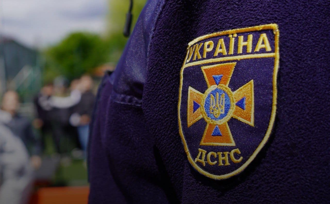 ДСНС столичного регіону ліквідовували наслідки негоди.