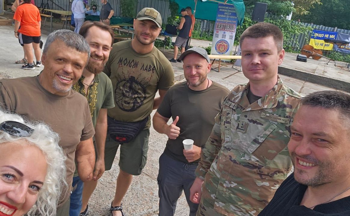 Уповноважений Київської міської ради з прав ветеранів війни Станіслав Риженков з ветеранами. Фото: фейсбук С.Риженков