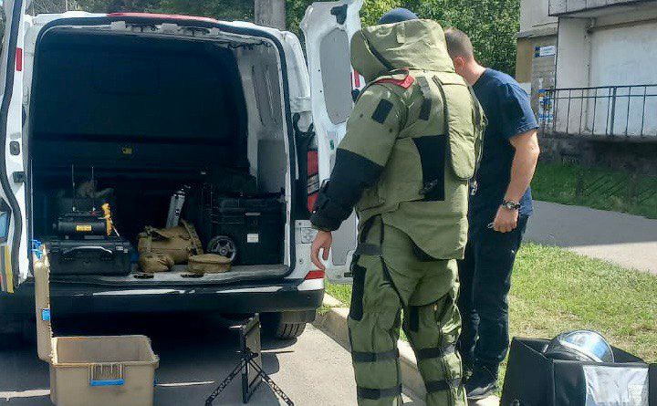 За викликом прибули спеціалісти вибухотехнічної служби. Фото: Нацполіція