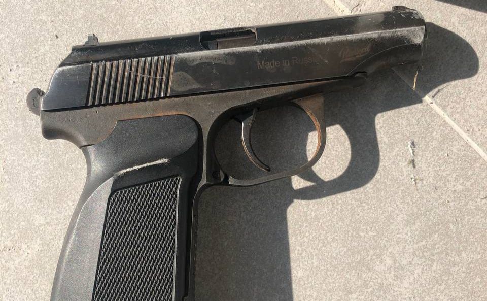 П’яний безробітний у Києві з гранатою та пістолетом погрожував охоронцю ЖК