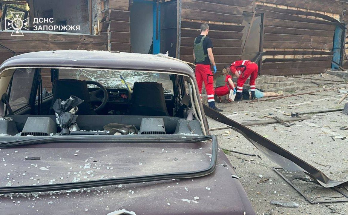 Внаслідок обстрілу бази відпочинку під Запоріжжям загинули двоє людей
