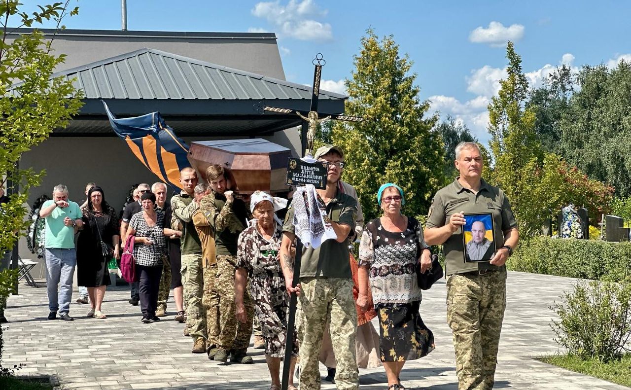 Прощання з захисником. Фото: Бучанська міська рада
