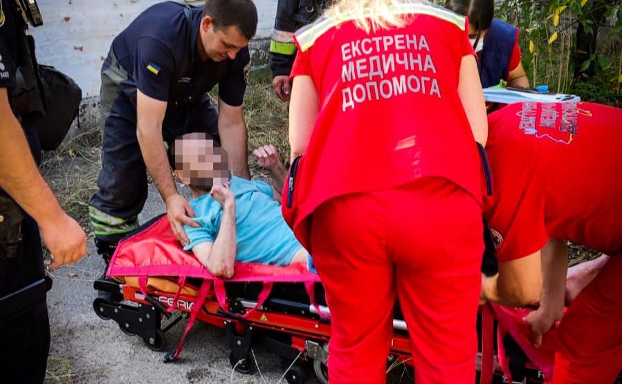 Потерпілий перебував у стані алкогольного сп’яніння та самостійно стрибнув у колодязь. Фоо: ДСНС