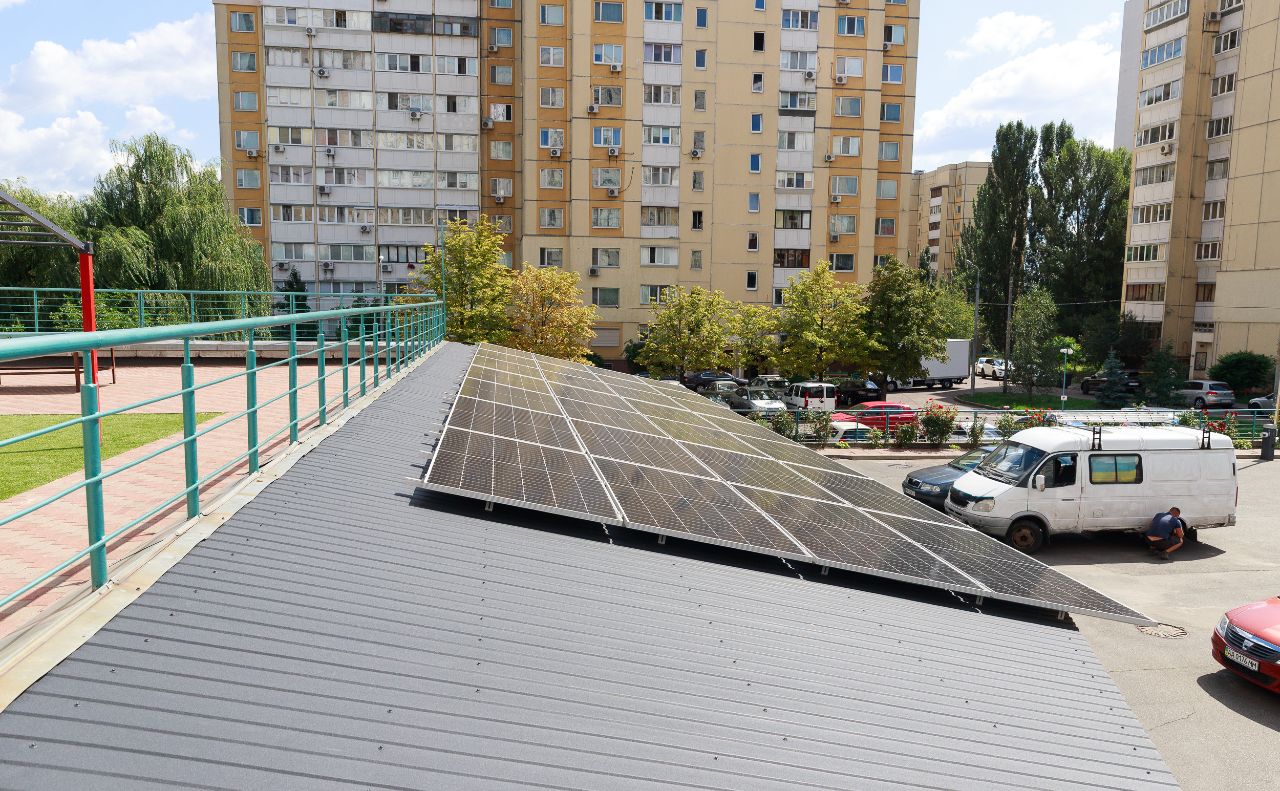 Сонячна електростанція будинку. Фото: КМДА, Любов Голуб’ятнікова