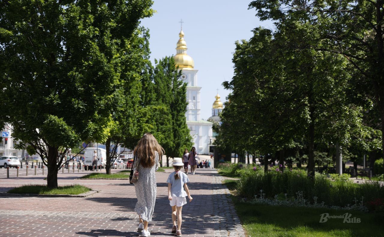 Погода буде прекрасною для прогулянок. Ілюстративне фото: Борис Корпусенко