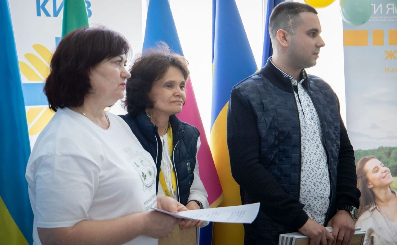 Фото з відкриття Центру життєстійкості Нижньодуванської громади з Луганщини у Києві. Фото: «Вечірній Київ»