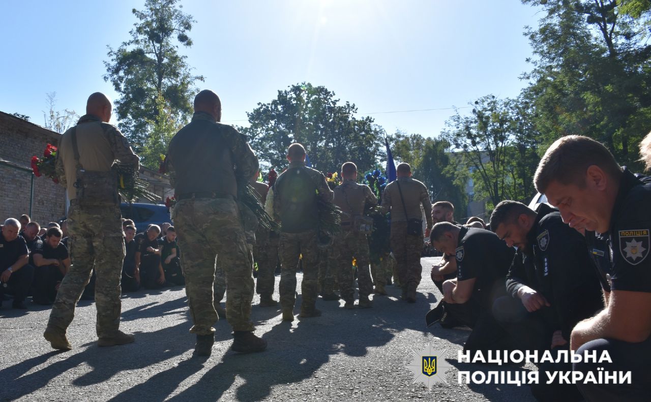 Прощання з Миколою Відомським. Фото: Національна поліція