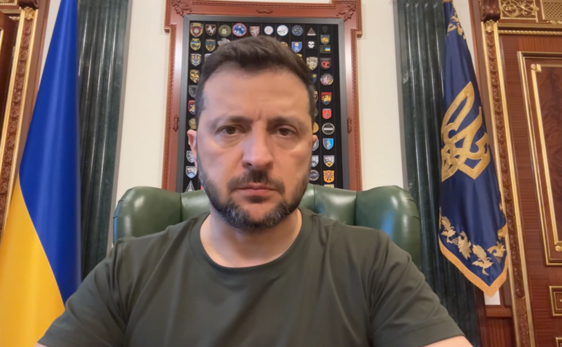 Главі держави доповіли про українське виробництво дронів. Фото: Офіс Президента