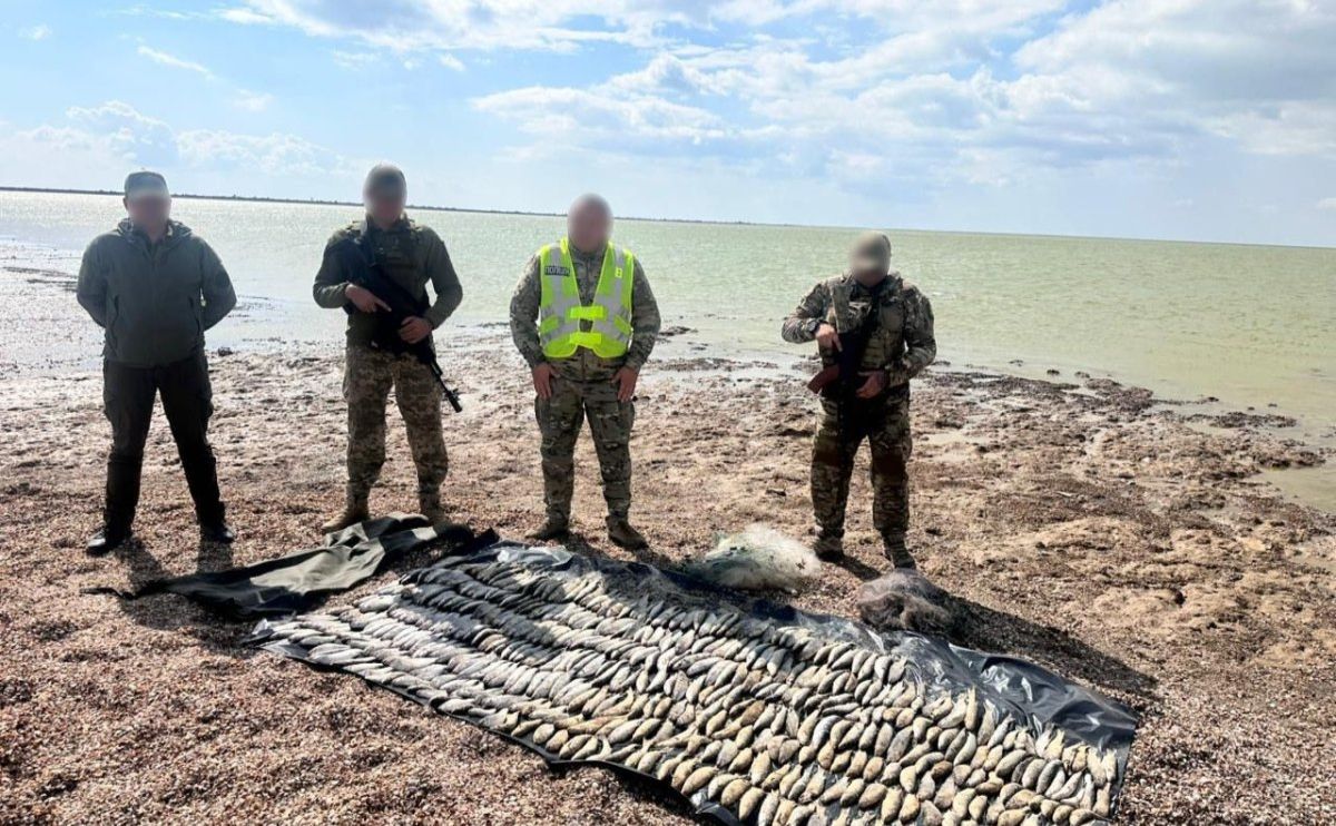 Браконьєра спіймали на березі озера Алібей. Фото: ДПСУ