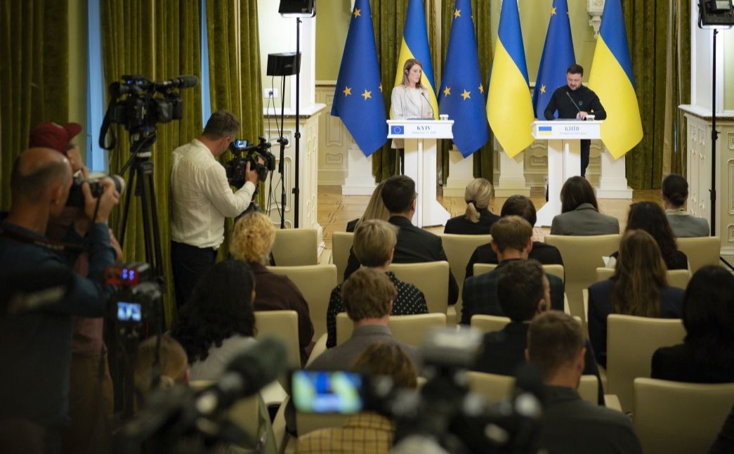 Володимир Зеленський і Роберта Мецола поспілкувалися з журналістами. Фото: Офіс Президента