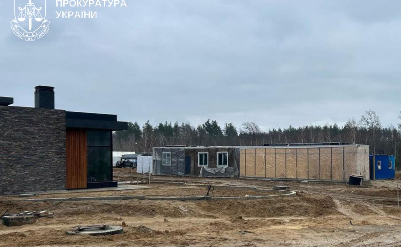 Модульний будинок в Мощуні. Київська міська прокуратура