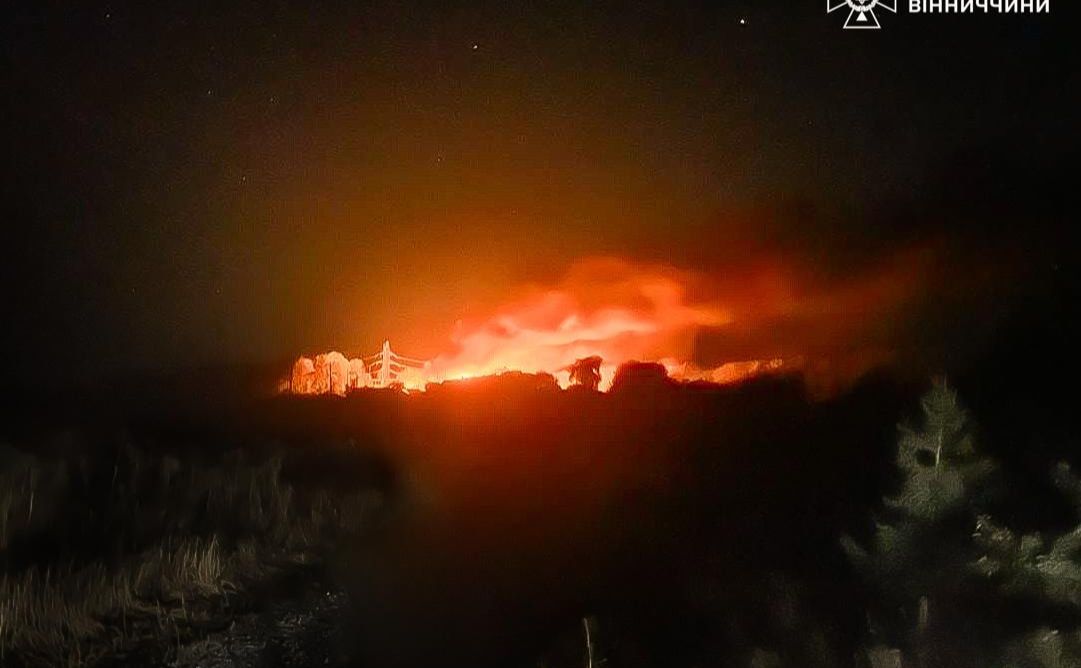 Під ворожою атакою були Тульчинський і Гайсинський райони. Фото: ДСНС