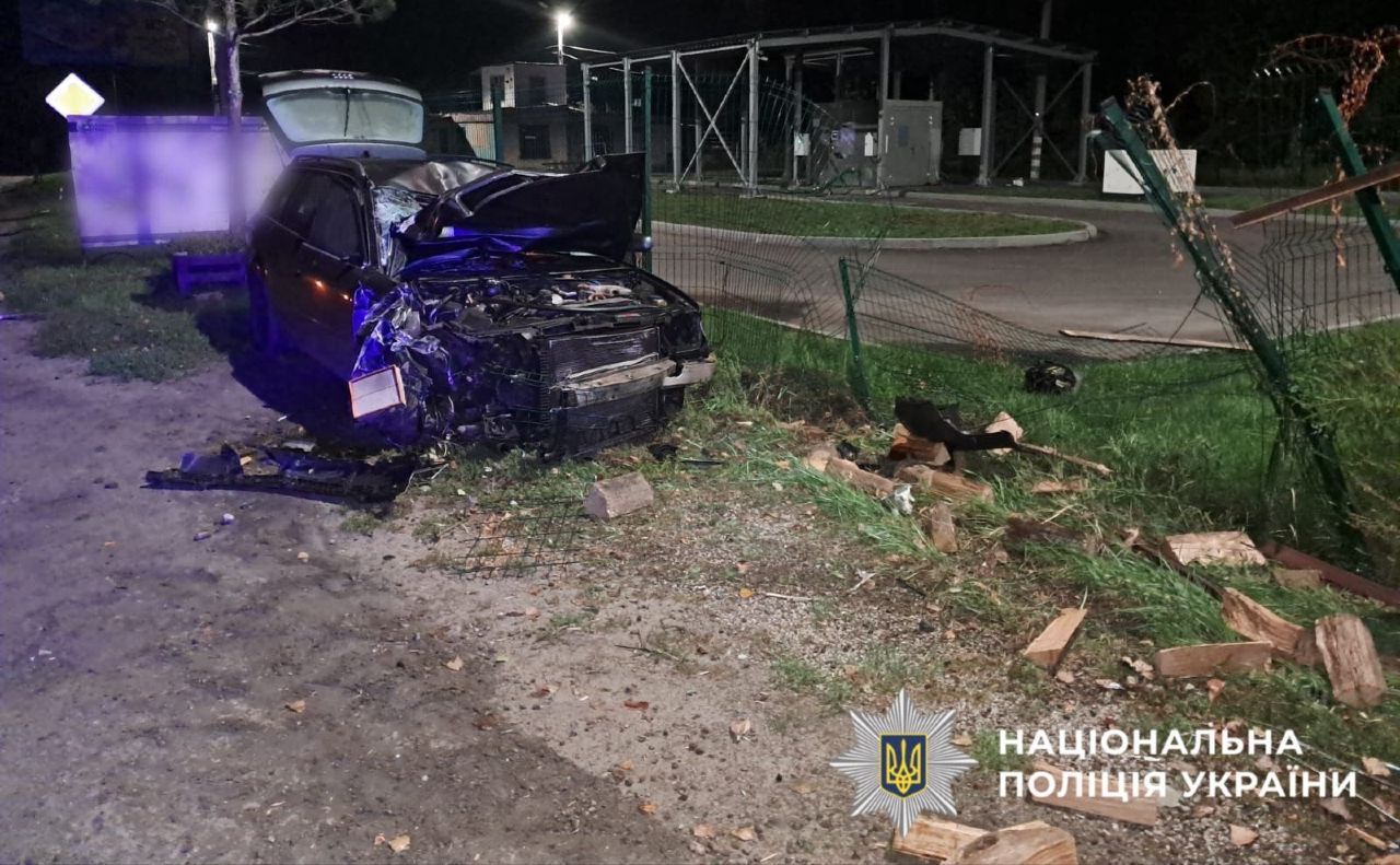 Водій отримав тілесні ушкодження. Фото: поліція Київської області