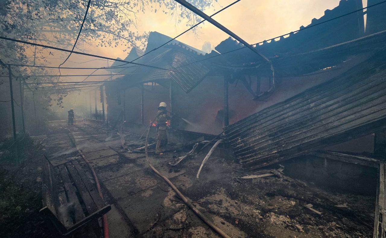 Наслідки ворожого обстрілу Одещини. Фото: ГУ ДСНС в Одеській області