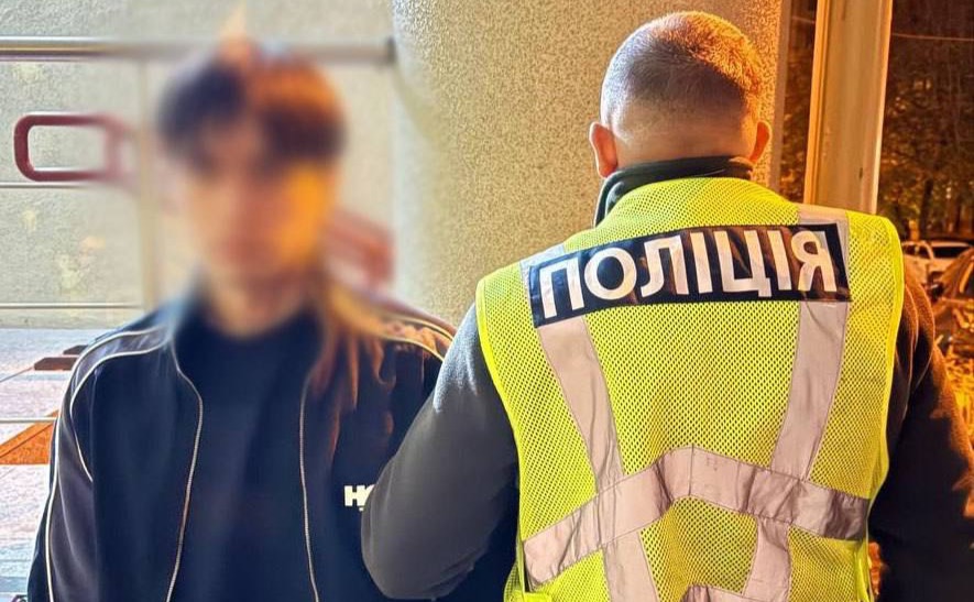 Оперативники швидко встановили особу зловмисника й затримали його. Фото: поліція