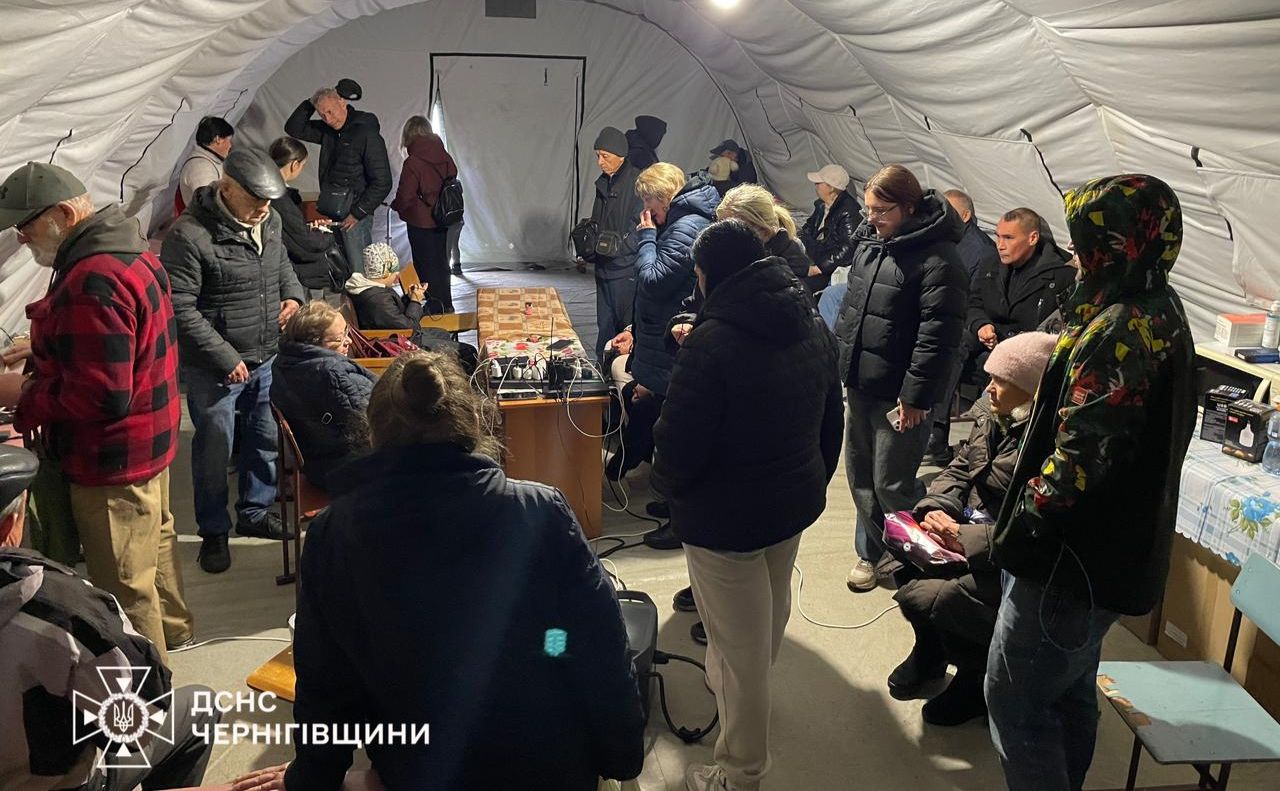 У пункті незламності на Чернігівщині. Фото: ГУ ДСНС Чернігівщини