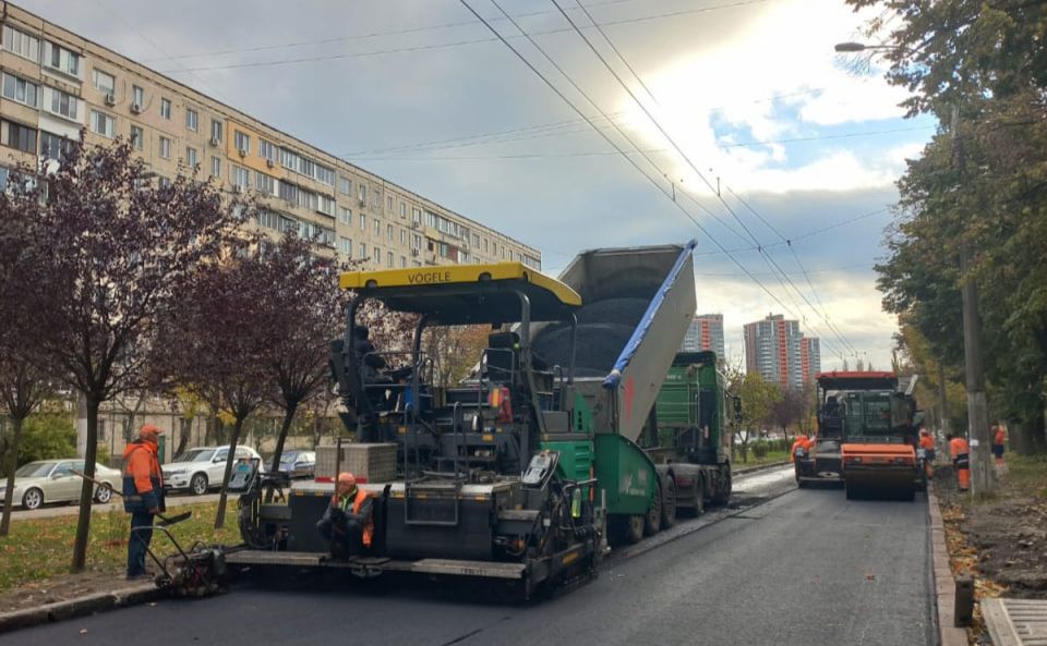 Ремонт дороги на просп. Рокосовського. Фото: КП ШЕУ Оболонського району