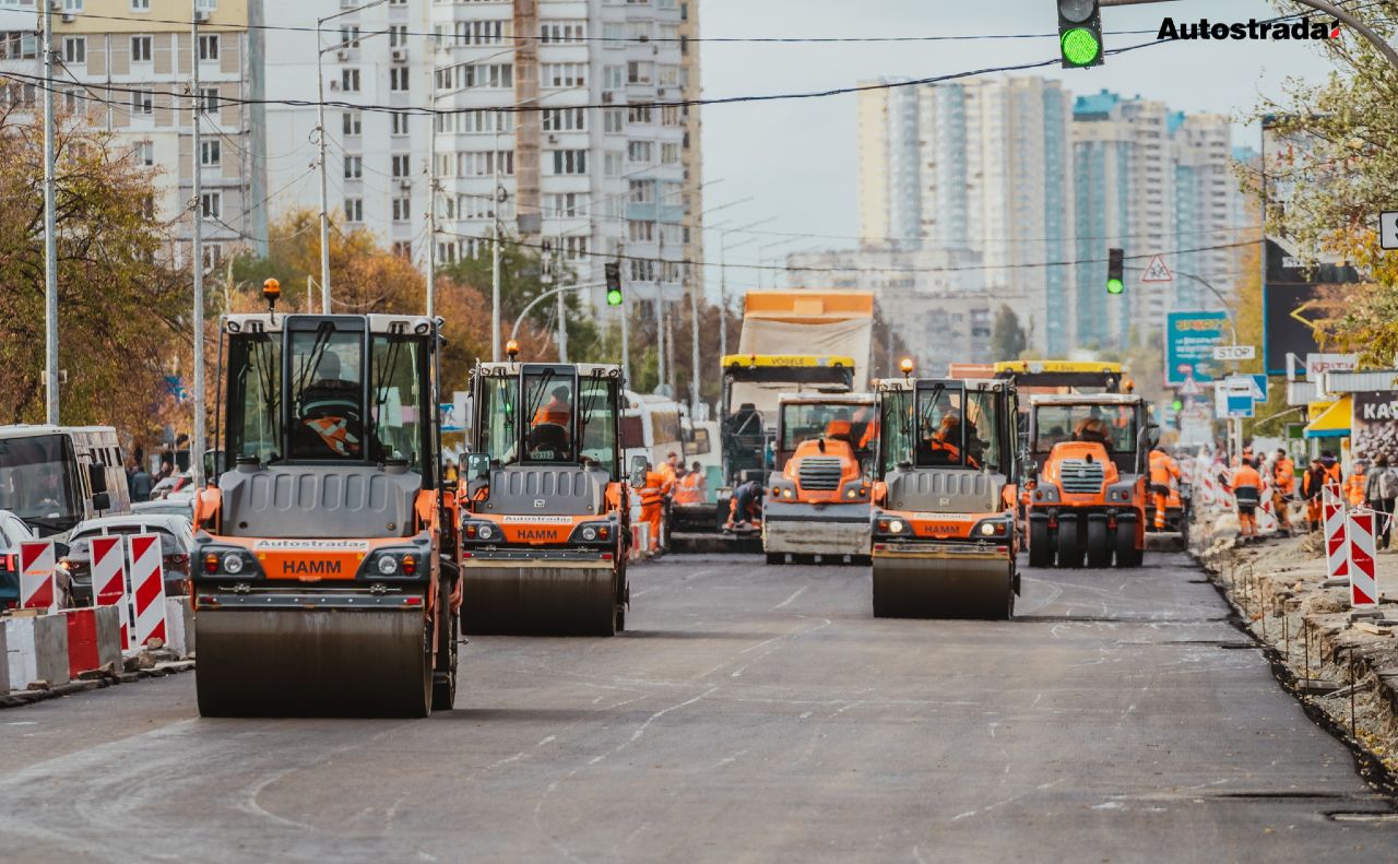 Роботи на Харківському шосе. Фото: Автострада