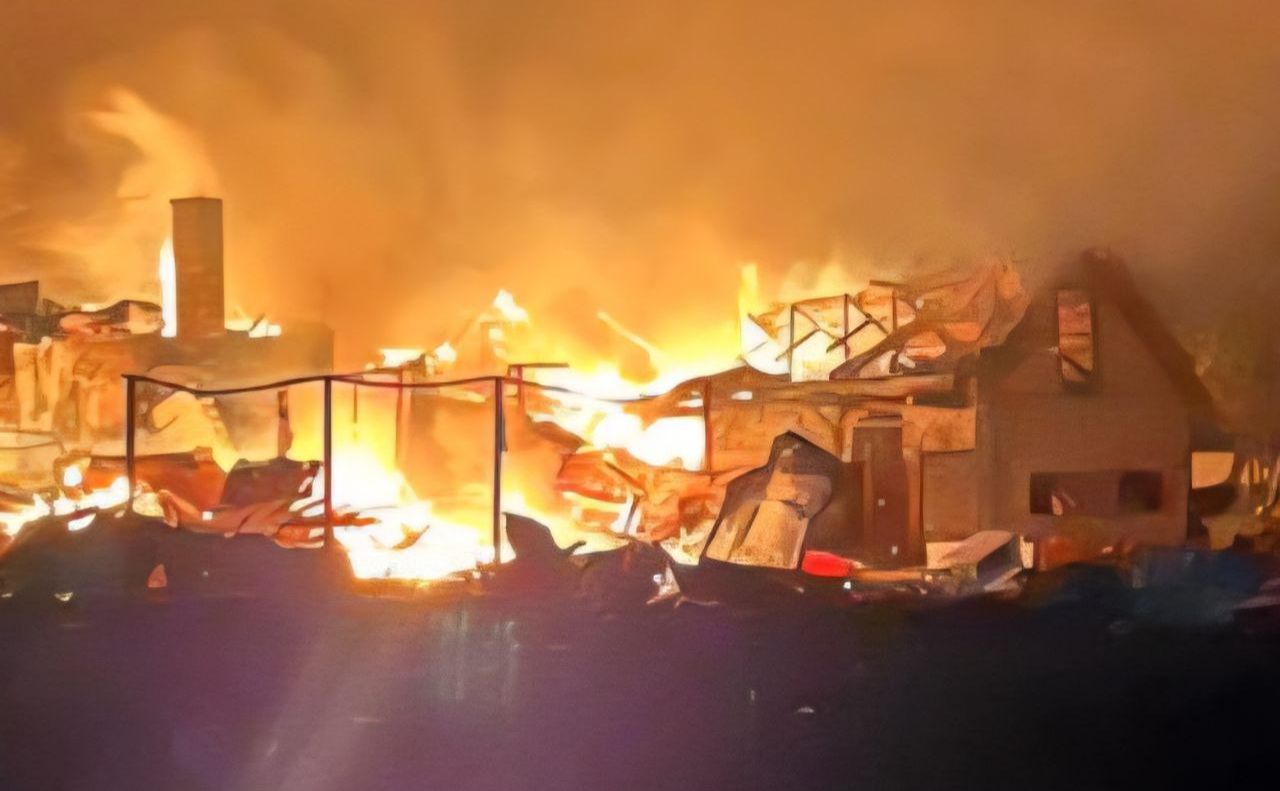 У Синельниківському районі горіли будинки. Фото: Дніпропетровська ОВА