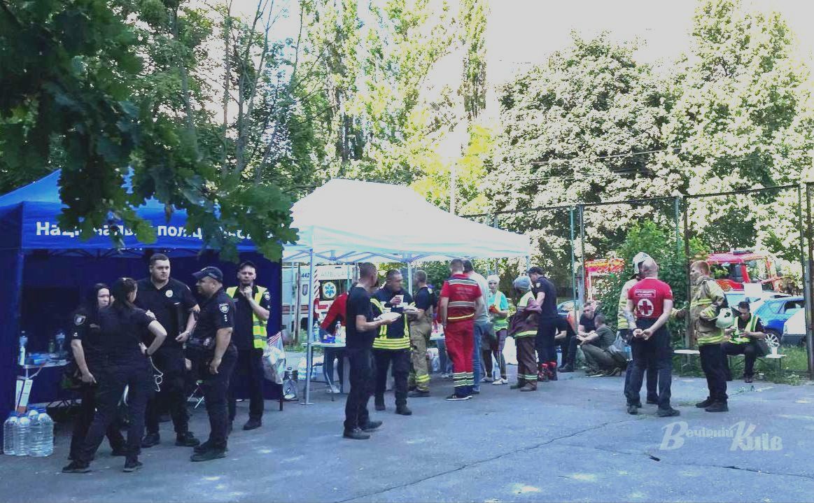 Один з штабів допомоги, що працювали влітку у столиці. Фото: Ганна Мещерякова
