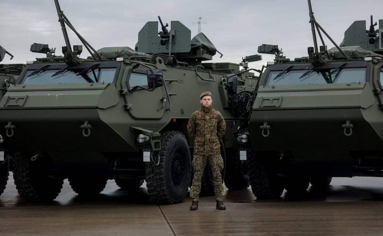 Передача бронетранспортерів Patria 6×6 відбулася у Ризі. Фото: Міноборони