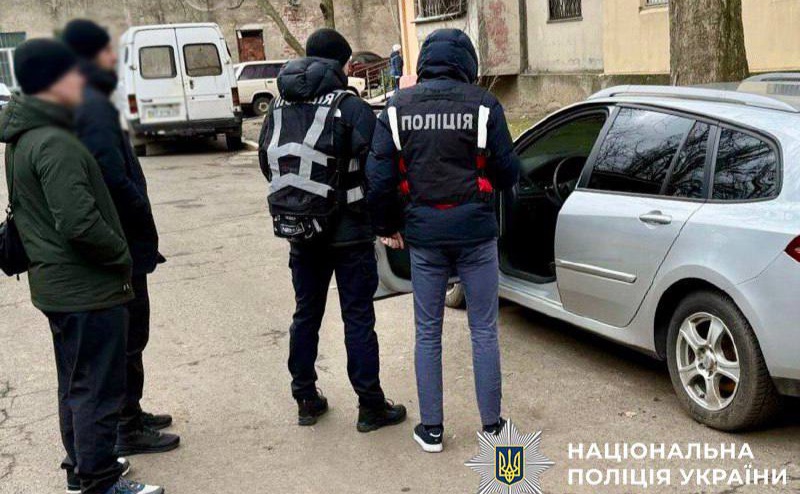 Отримані кошти ділили між собою залежно від ролі кожного учасника. Фото: поліція