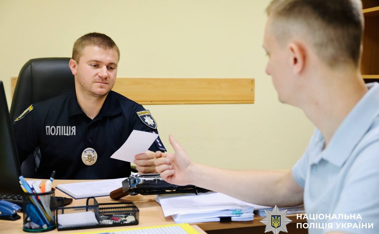Декларування займає декілька годин. Фото: поліція Києва