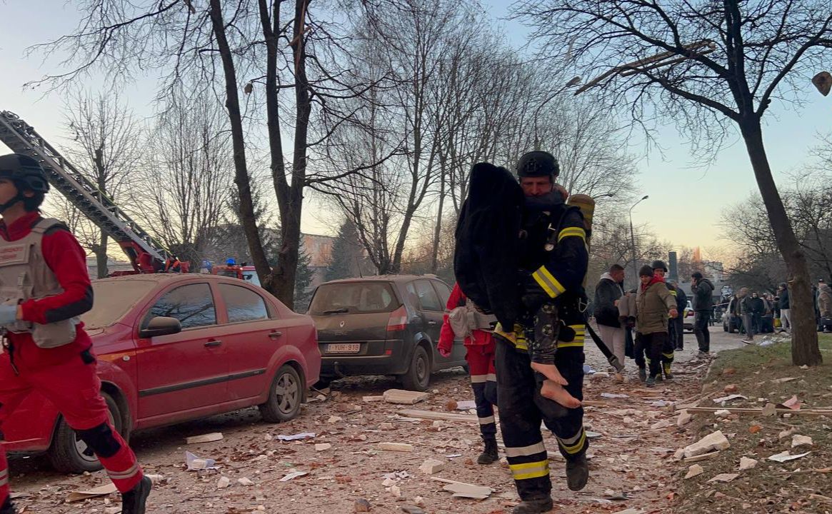 У Тернополі 10 загиблих, серед поранених — 12 дітей. Фото: МВС