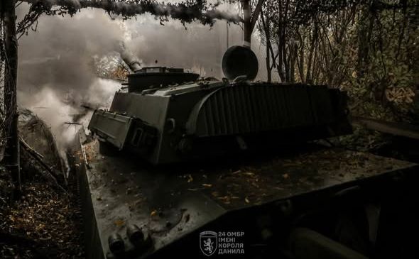 Українські воїни продовжують мужньо тримати оборону