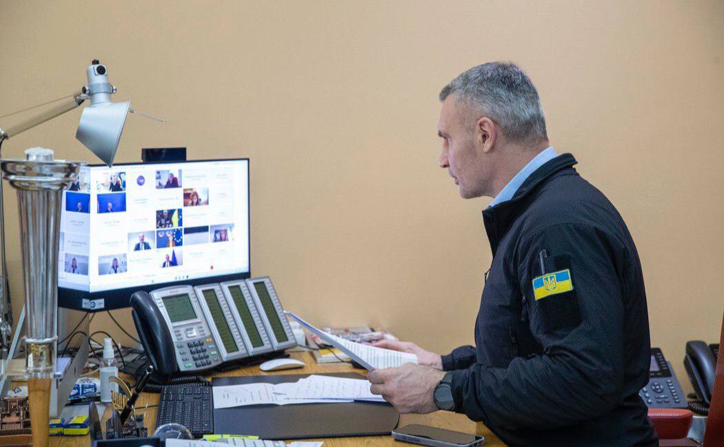 Віталій Кличко під час виступу у форматі онлайн. Фото: пресслужба мера