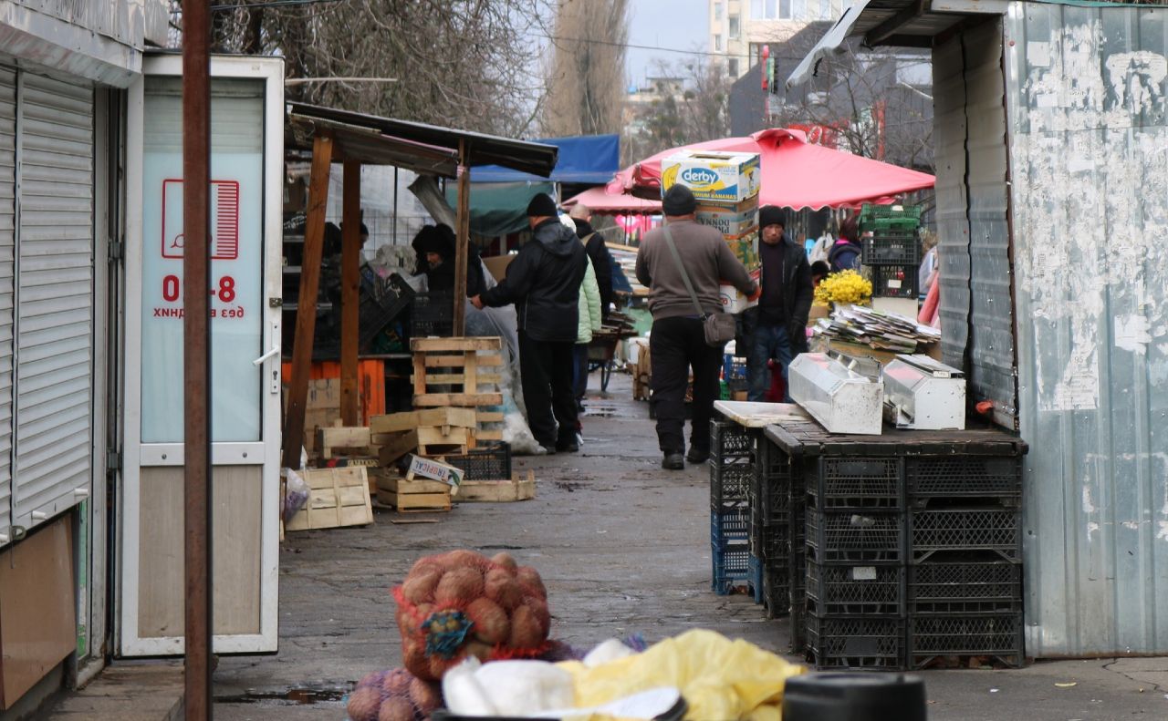 Демонтаж на вулиці Зодчих. Фото: КП «Київблагоустрій»