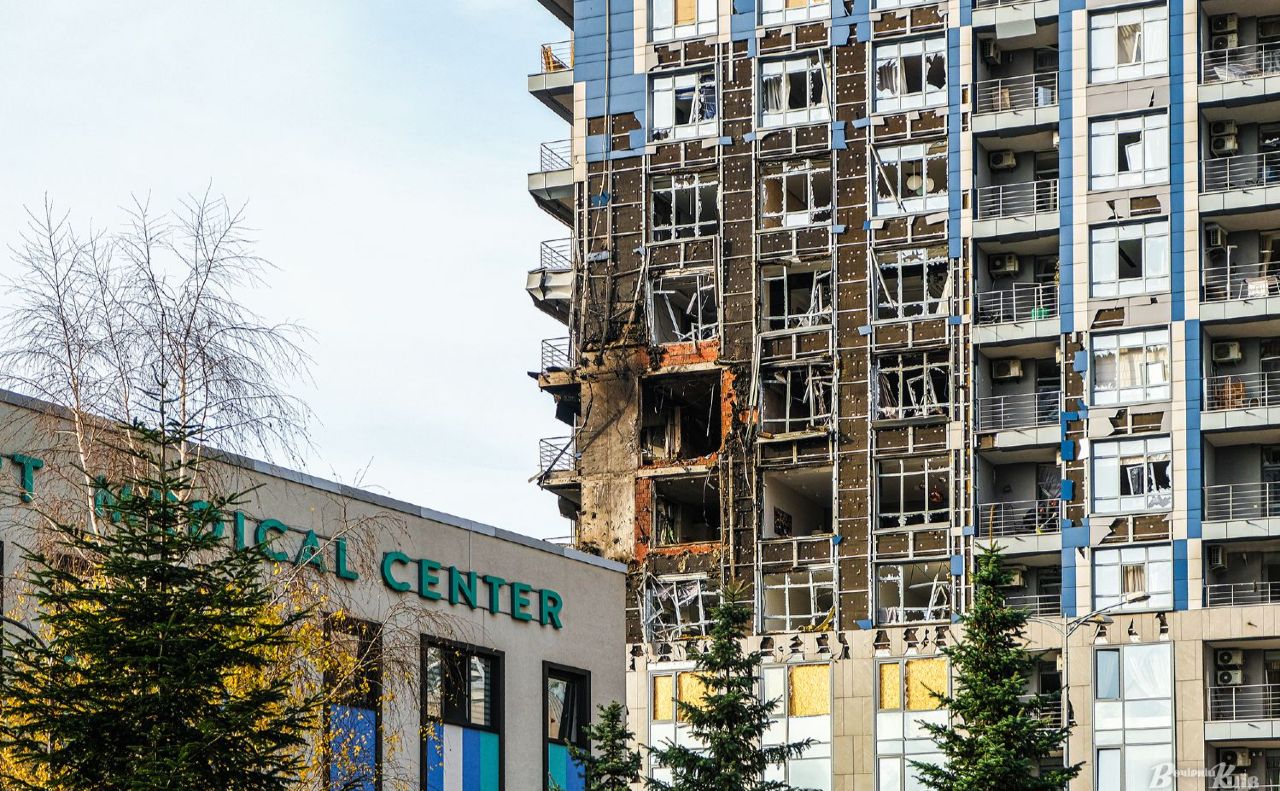Будинок на Печерську, який пошкодив російський шахед. Фото ілюстративне: Максим Сосюра