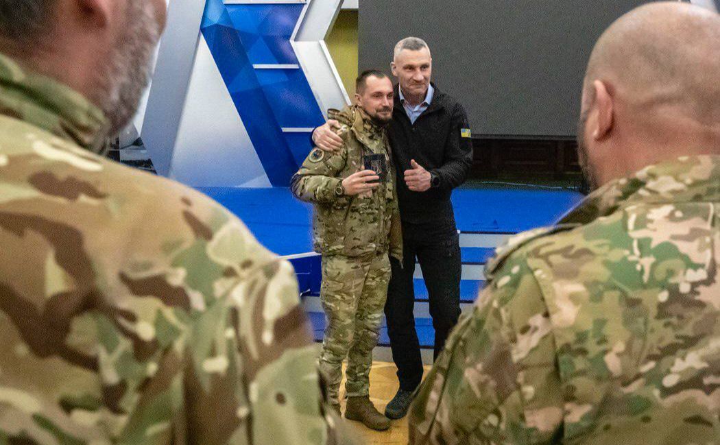 Зустріч мера Києва з ветеранами та військовими пройшла у гарному настрої. Фото: пресслужба мера
