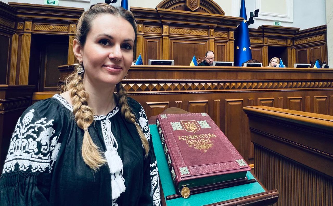 Після виключення з фракції «Слуга народу» нардепка перейшла у групу «За майбутнє». Фото: Facebook/Анна Скороход