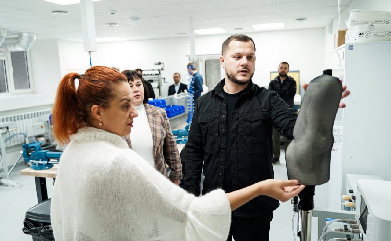 У Київській області проживає понад 84 тисячі ветеранів, серед них 13 тисяч — люди з інвалідністю, які потребують реабілітації. Фото: КОВА